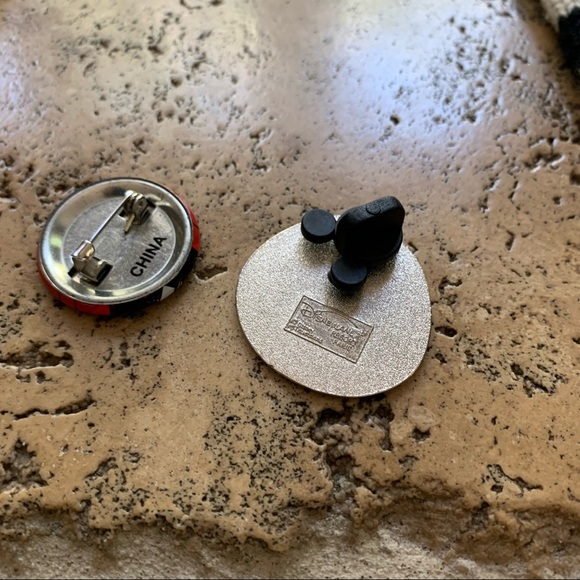 Nightmare Before Christmas Jack Skellington Stripe Gloves Pin Lot Disney - Picture 6 of 16